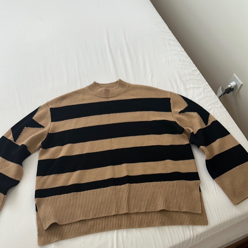 Anine Bing cashmere sweater with star on sleeve. This is RARE!